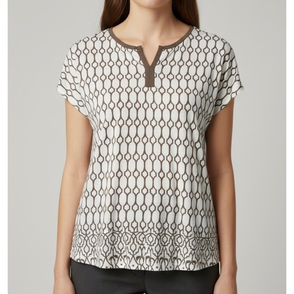 Chicos Women Size 2 Large White Taupe Geometric Lattice Split V-Neck Cotton Top